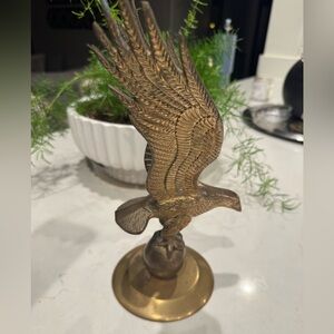 Vintage MCM 12” Brass Eagle Perched On Ball Figurine Mid Century Modern (MCM)